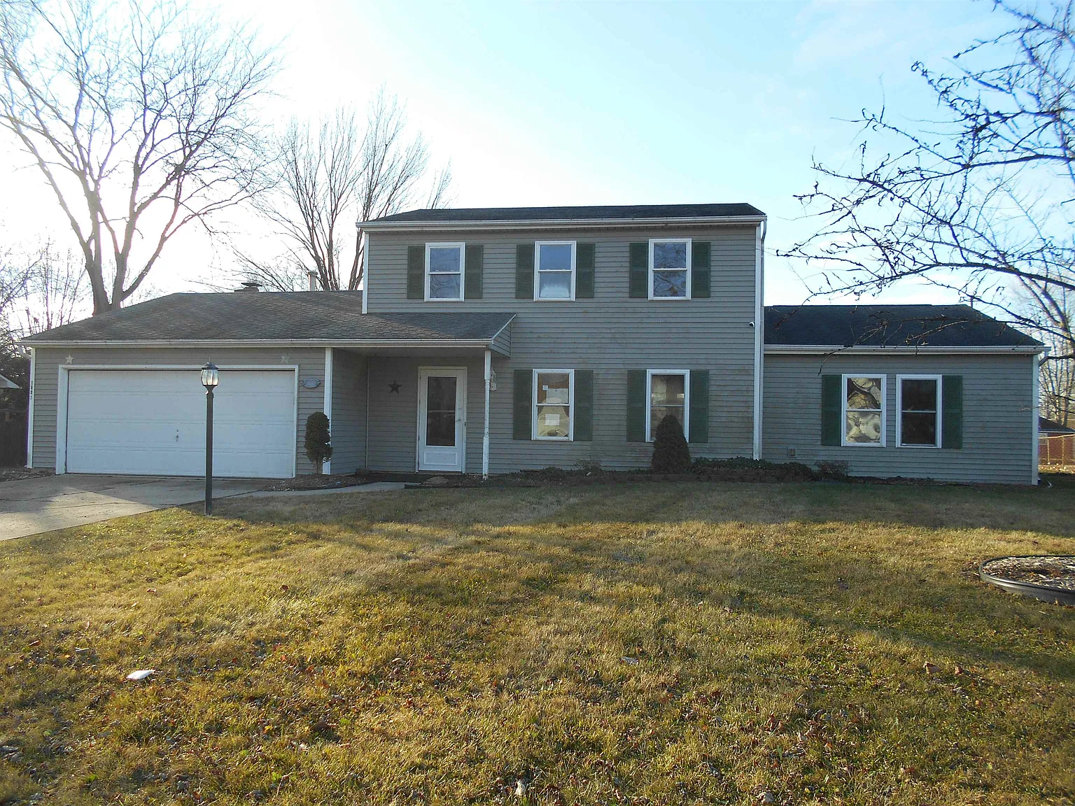 1807 Maple Ln photo 1
