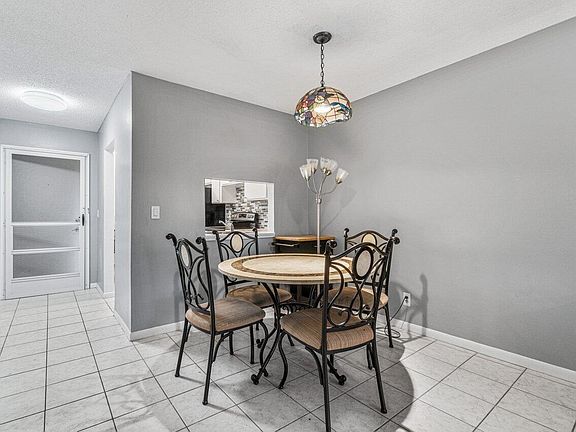 4th image of 207 Tropic Isle Dr APT 211