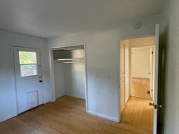 5th image of 2140 Coffee Ln #B