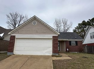 5840 Hickory Nutt Ln, Memphis, TN 38141
