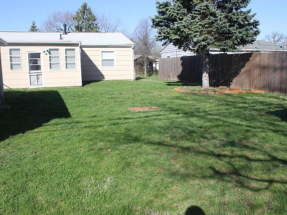 4th image of 3550 Paxton Dr