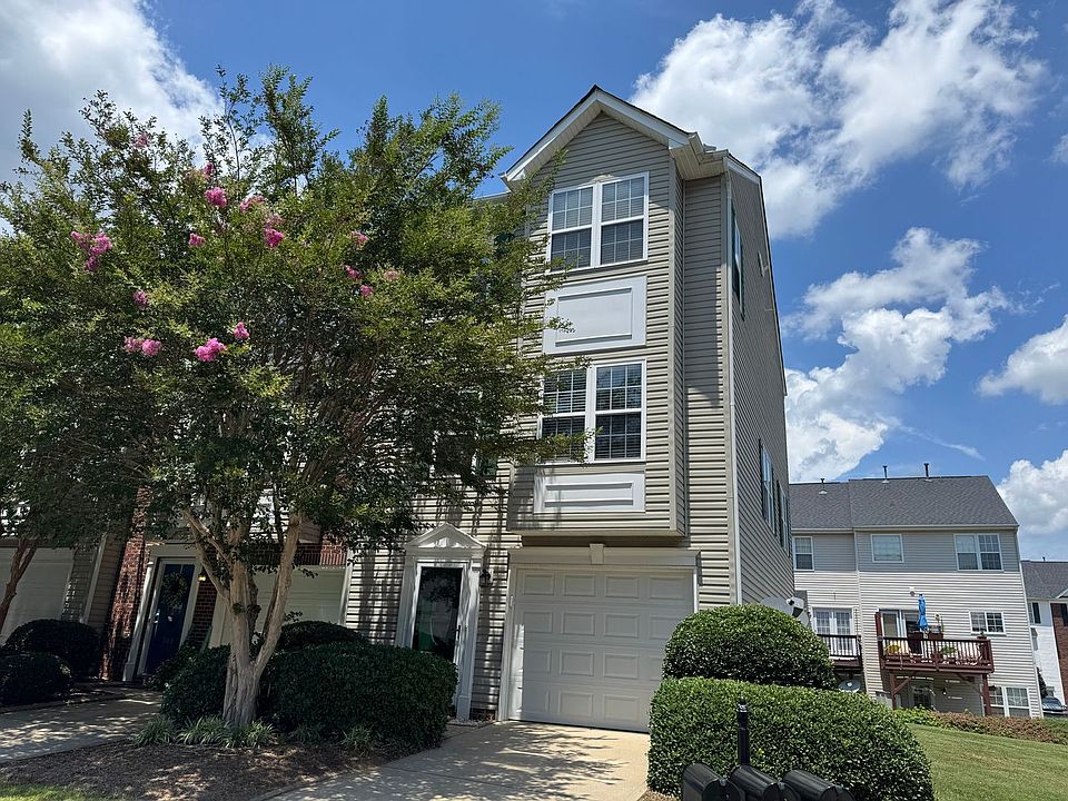 1st image of 304 Rock Ridge Ln