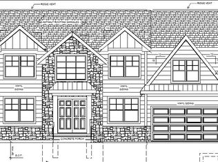 32 Massapequa Ave, Massapequa Park, NY 11762