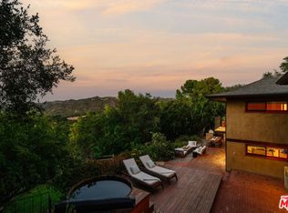 21071 Waveview Dr, Topanga, CA 90290