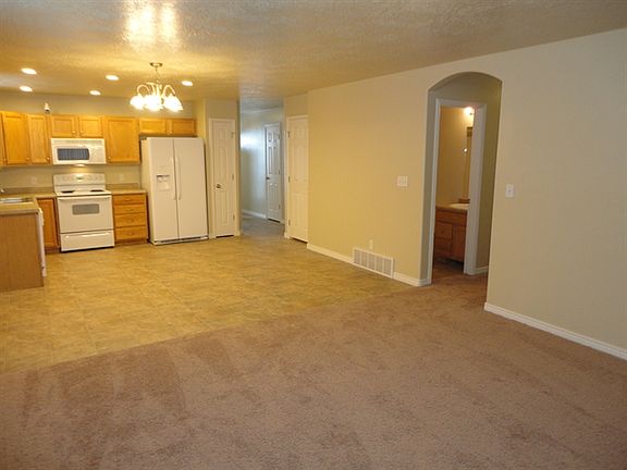 3rd image of 7489 S Valley Maple Dr