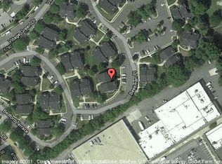 10303 Appalachian Cir APT 104, Oakton, VA 22124