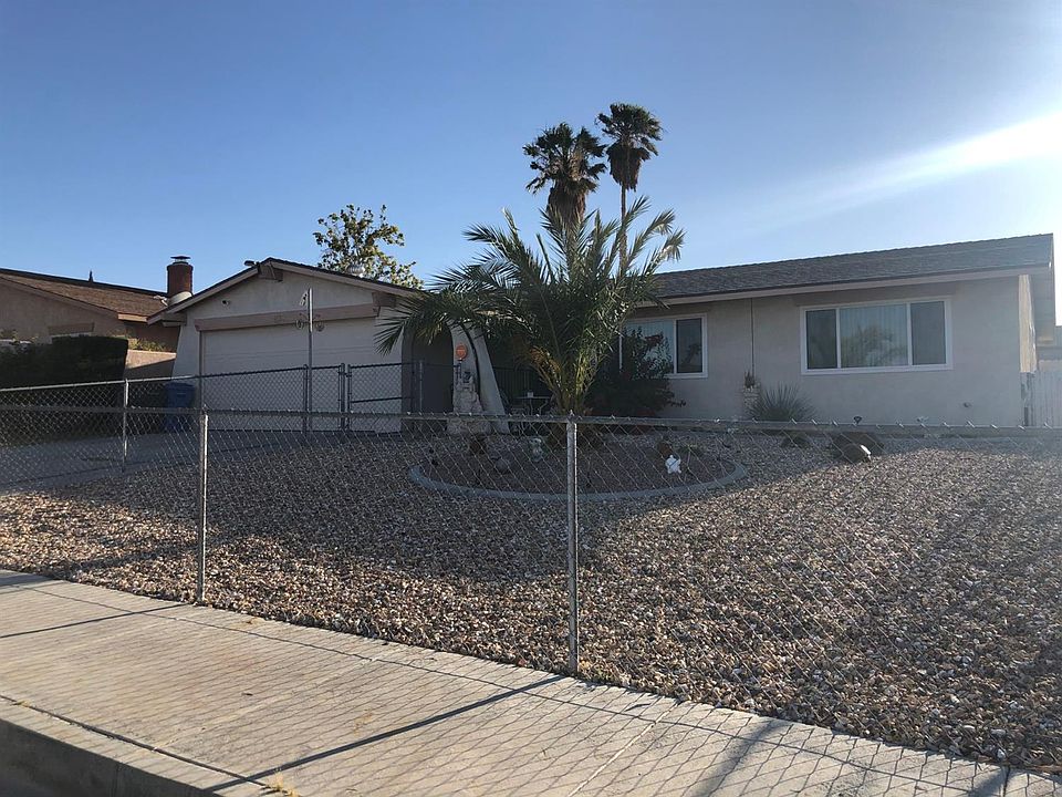 1st image of 830 Mescal Dr