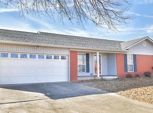 2201 Meadow Ln, Barling, AR 72923