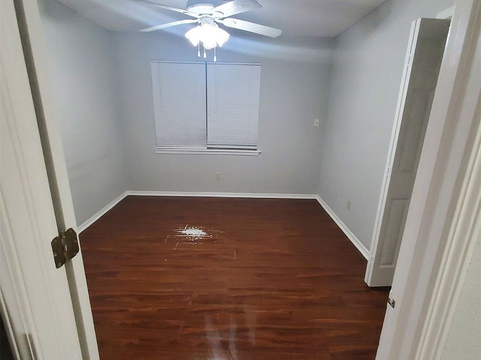 2nd image of 219 E 10th Ave