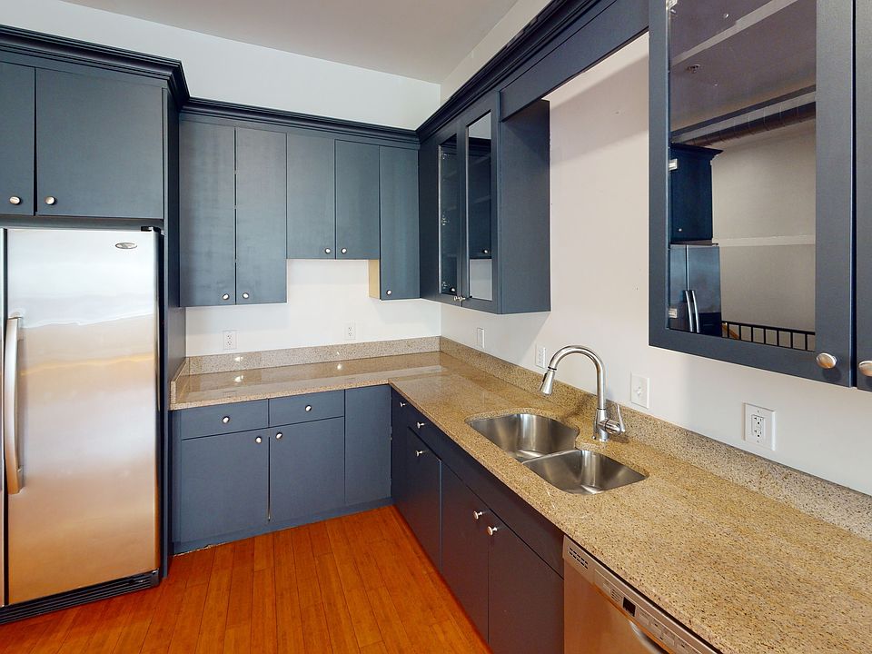 874-Washington-Blvd-Unit-2-Kitchen(1)