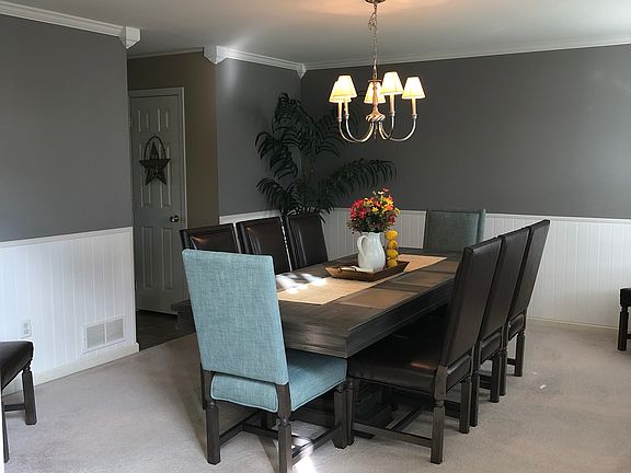 Formal dining room
