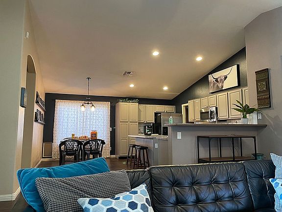 5th image of 9366 W Deanna Dr