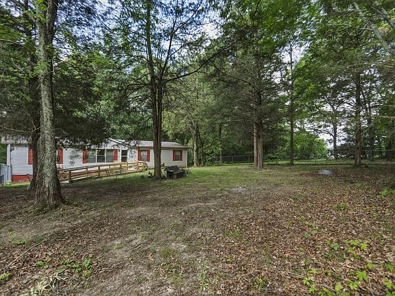 2nd image of 1024 Pickle Knight Rd