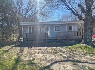 209 Red Hill Rd, Vine Grove, KY 40175