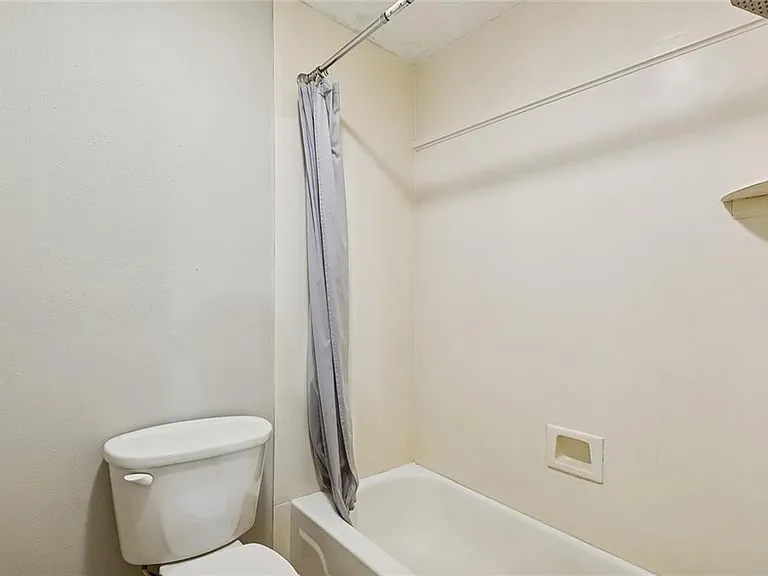1128 Saint Maria St — Photo 11