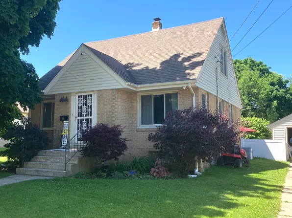 1427 Pearl St, Belvidere, IL 61008