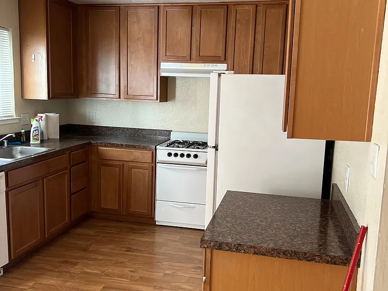 204 Talisman Dr — Photo 19