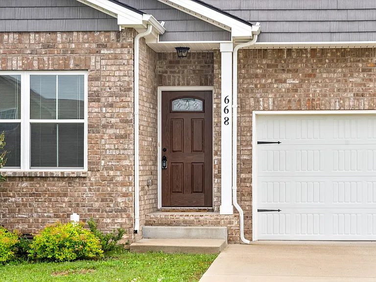 668 Crestone Ct — Photo 32