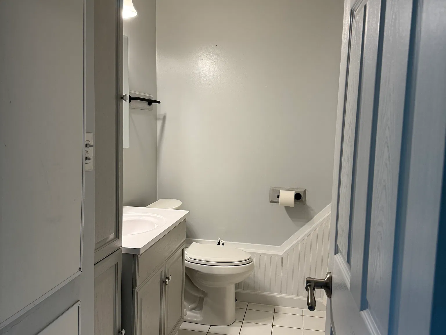 215 Dogwood Ln — Photo 2