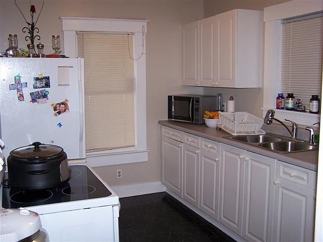 2nd image of 1415 E 12th St