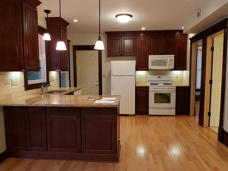 2709 Delaware St SE — Photo 3