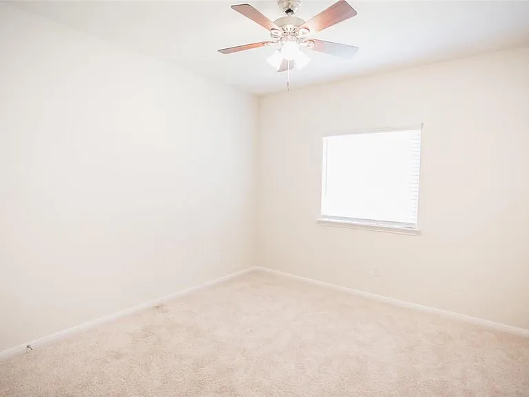 242 Mossycup Dr — Photo 24