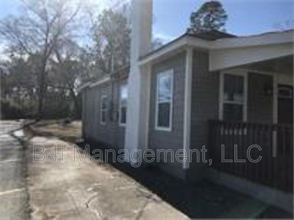 3rd image of 471 Hammond Dr