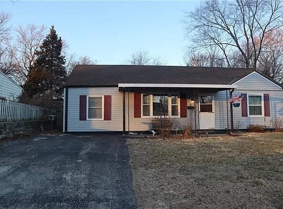 3rd image of 5014 Harmony Dr