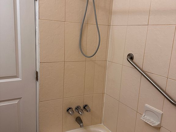 4th image of 453 S 60th St #2F