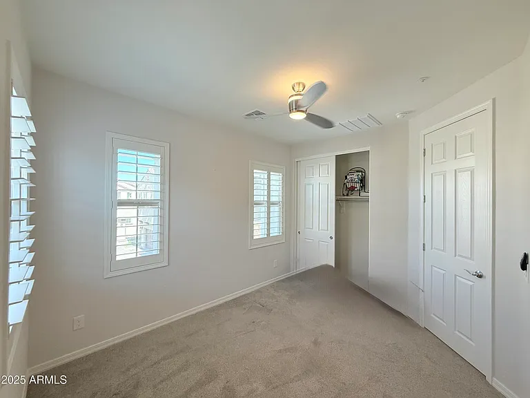 2366 W Gloria Ln — Photo 41