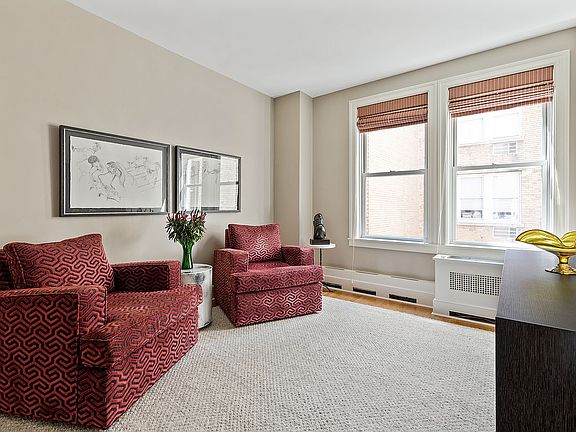 5th image of 38 55th St Unit 8B