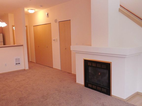 3rd image of 14525 1st Ln NE Unit C1-c
