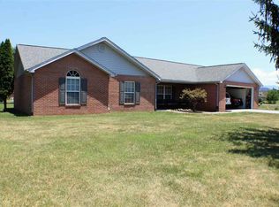 1725 Thurman Cir, Sevierville, TN 37876