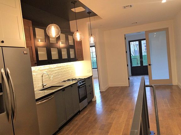 2nd image of 88 Hart St APT 1B