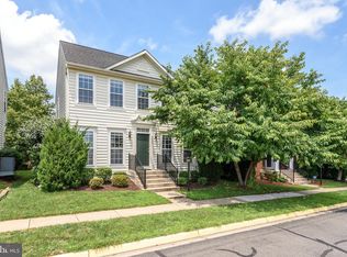 6029 Abernethy Ln, Gainesville, VA 20155