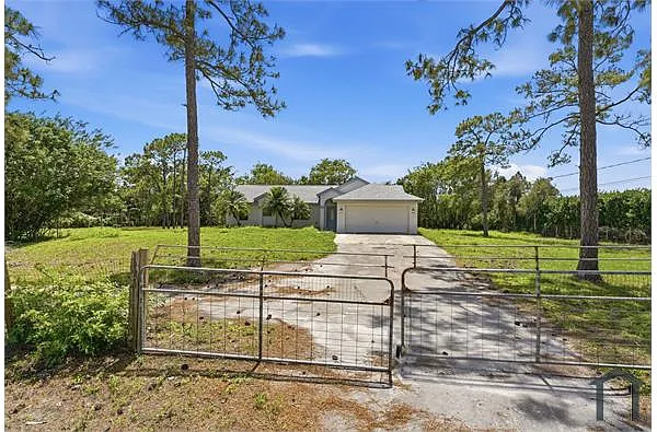 Building Photo - 17958 Orange Grove Blvd
