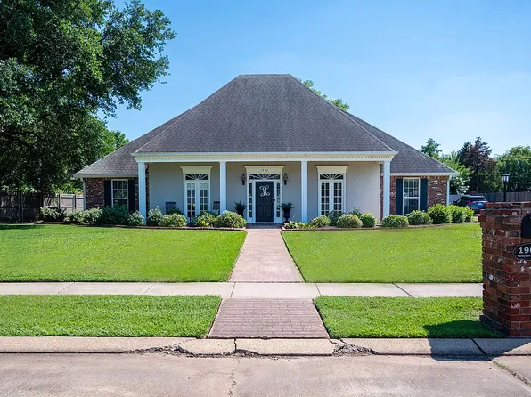 1902 Tennyson Oaks Dr, Alexandria, LA 71301