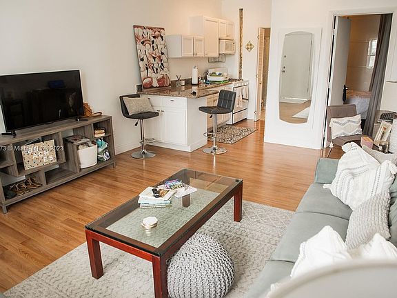 3rd image of 2445 Lake Pancoast Dr APT O