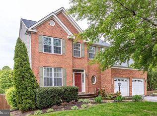 6371 Olive Ct, Woodbridge, VA 22193