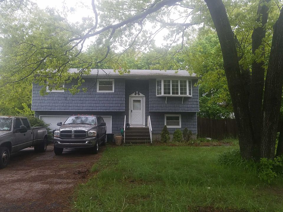 1st image of 395 Central Islip Blvd