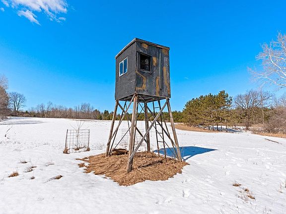 4th image of 0 Menge Road