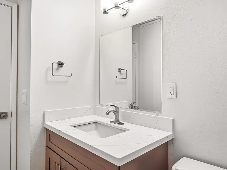 532 Tyrella Ave #45 — Photo 21
