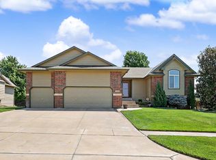 1326 S Summit Rd, Derby, KS 67037