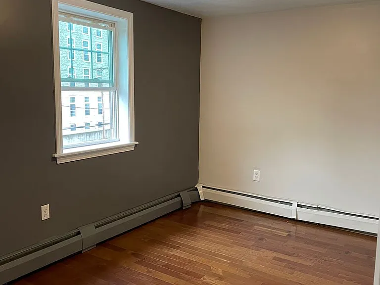 60 Pickering St — Photo 3