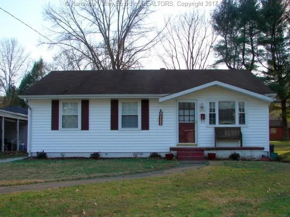 2072 Pennsylvania Ave, Saint Albans, WV 25177