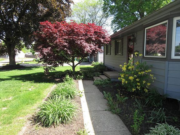 3rd image of 136 N 40th St