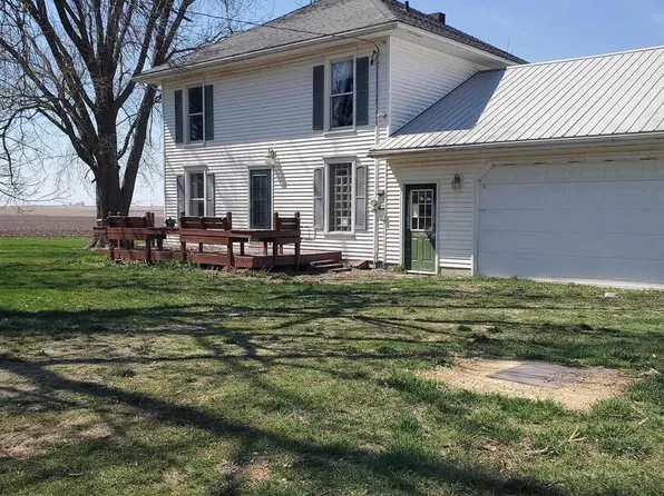 2126 390th Ave, Clinton, IA 52732