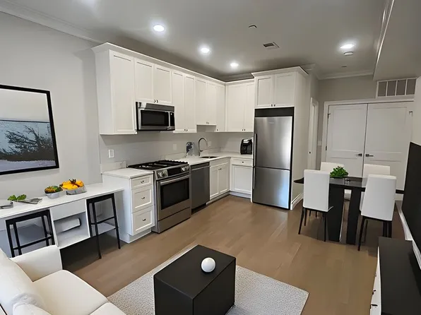18 Mount Hood Rd #9, Brighton, MA 02135