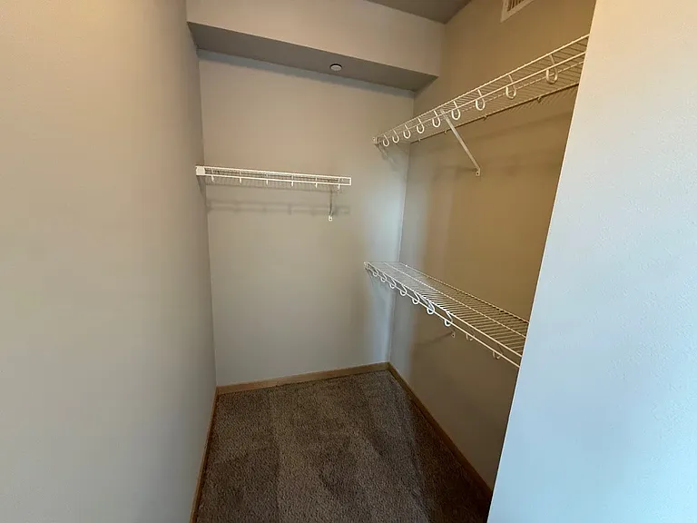 Venture Luxury High Rise — Photo 72
