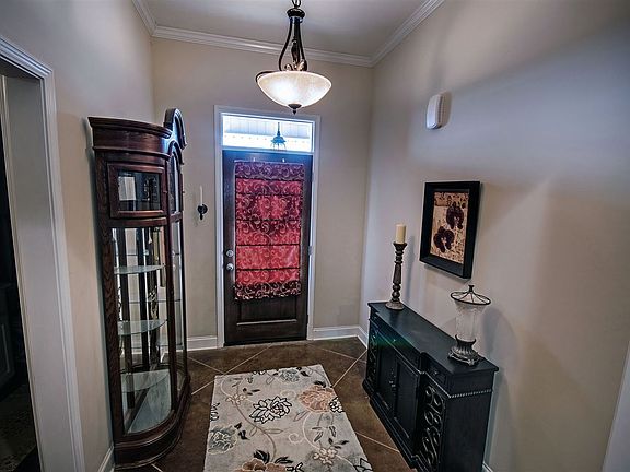 4th image of 128 Beechwood Cir